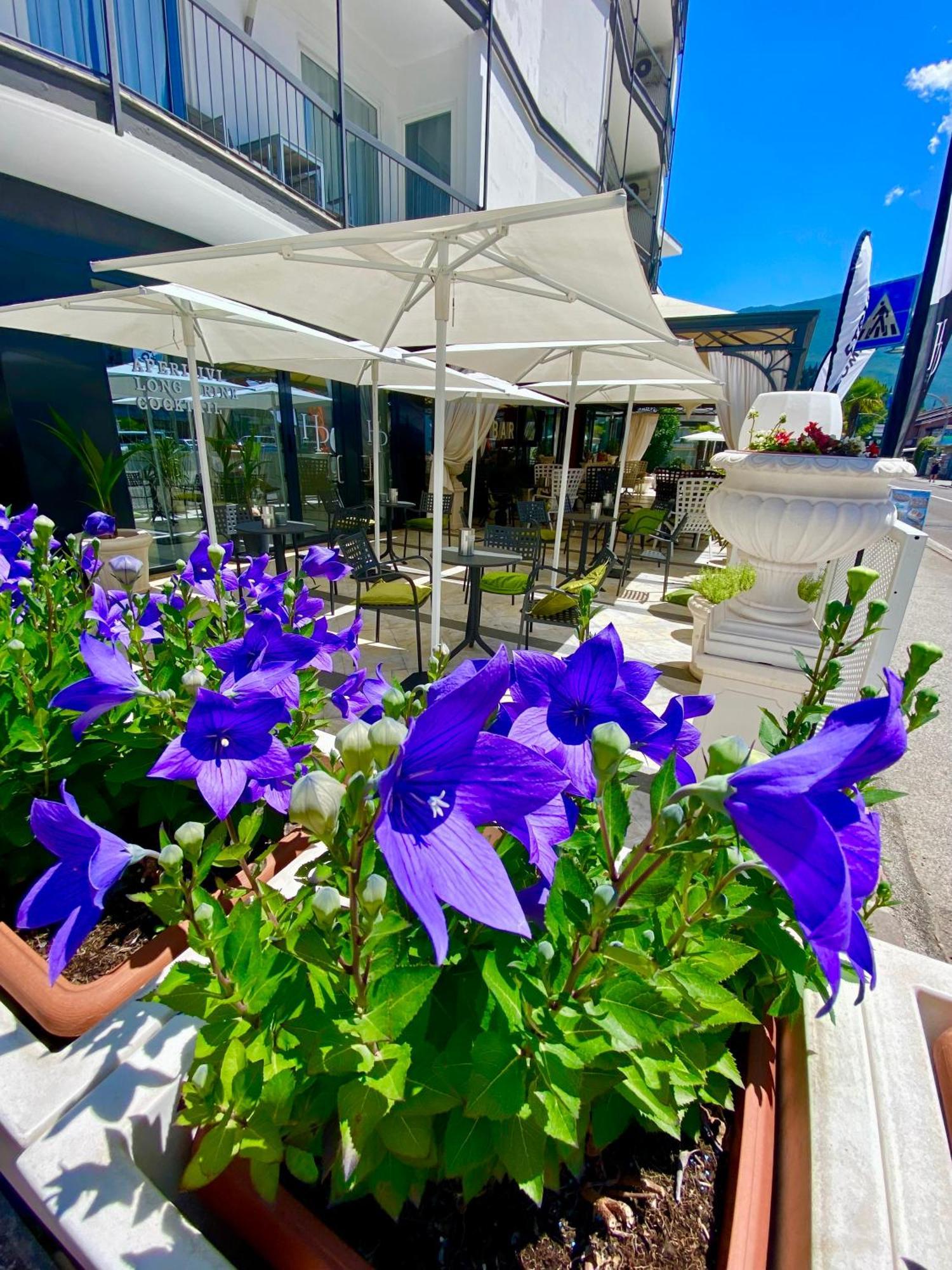 Hotel La Perla Riva del Garda Exterior foto