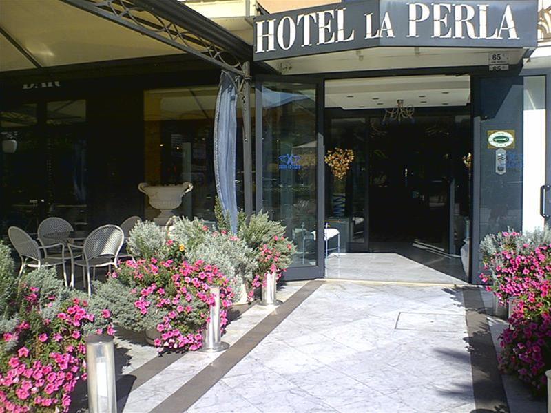 Hotel La Perla Riva del Garda Exterior foto