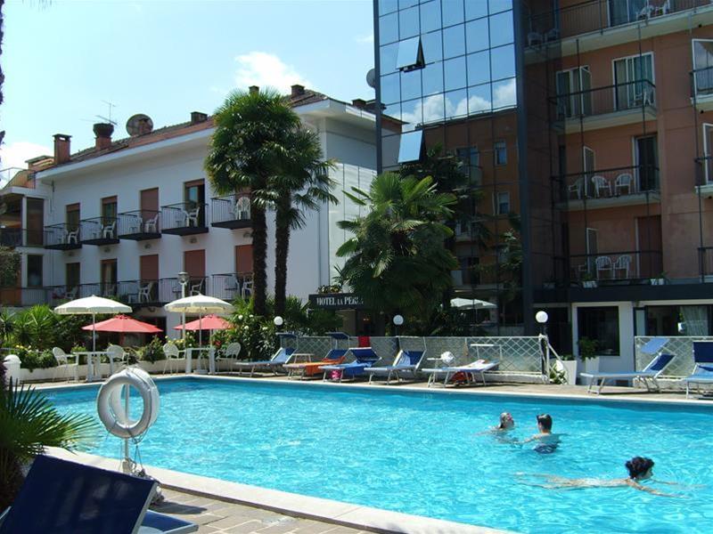 Hotel La Perla Riva del Garda Exterior foto